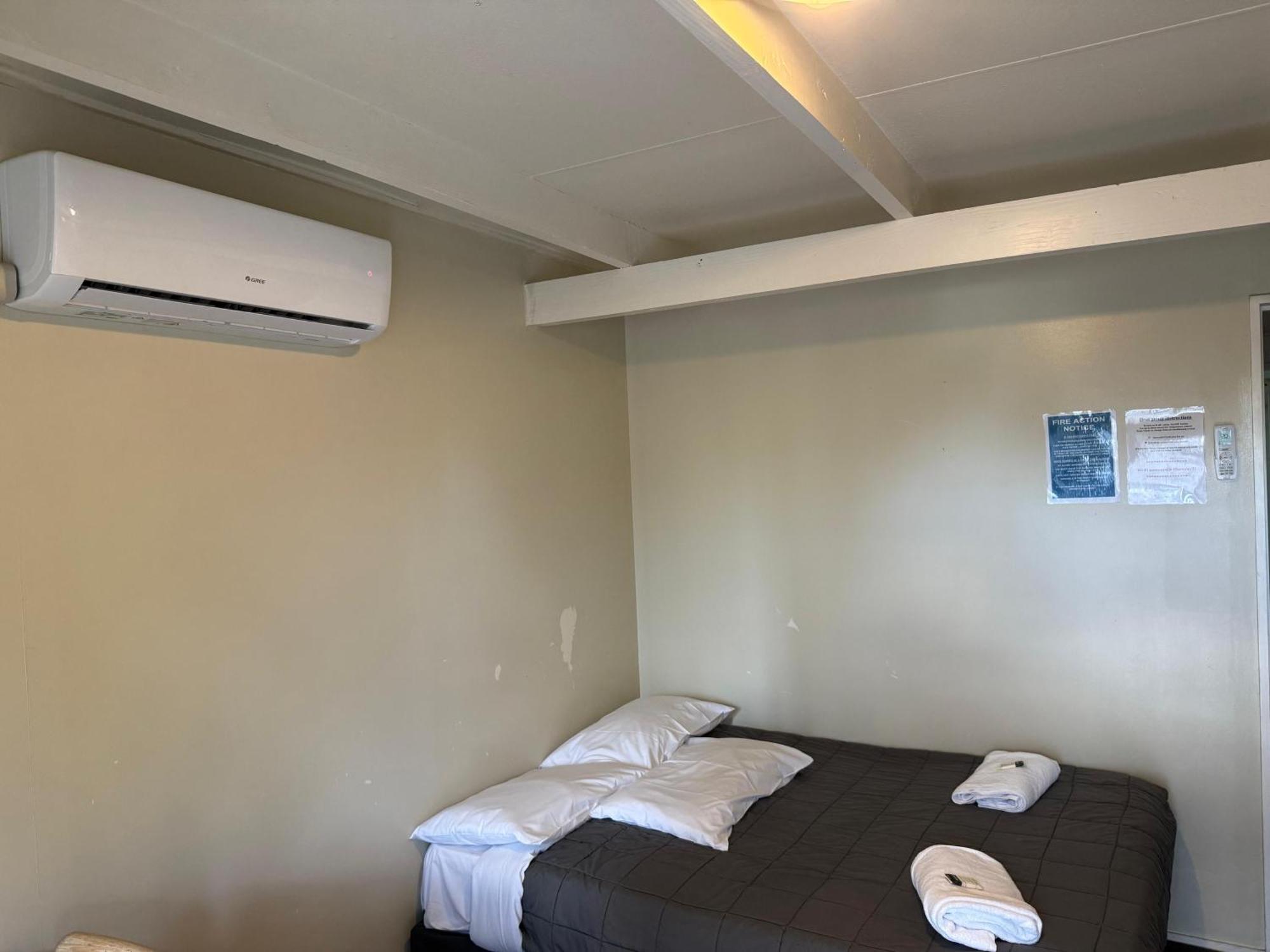 Camellia Court Family Motel Taupo Zewnętrze zdjęcie