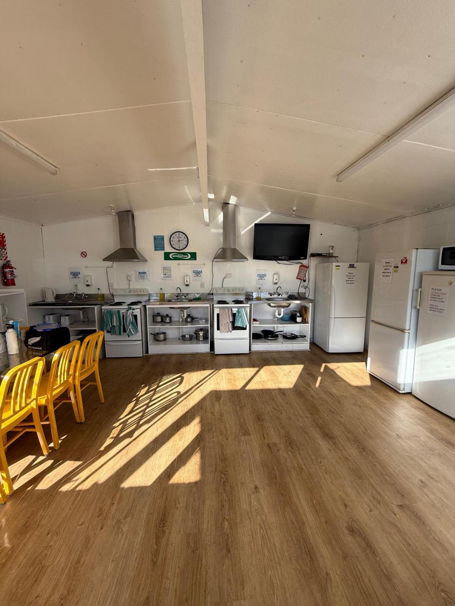 Camellia Court Family Motel Taupo Zewnętrze zdjęcie