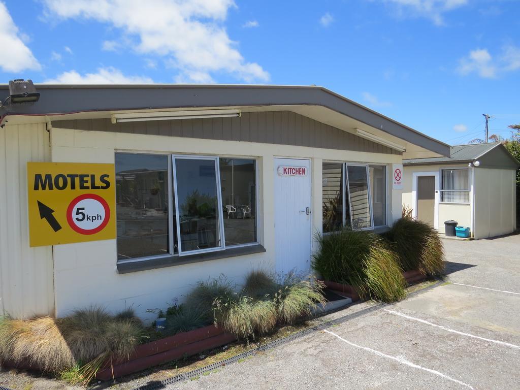 Camellia Court Family Motel Taupo Zewnętrze zdjęcie