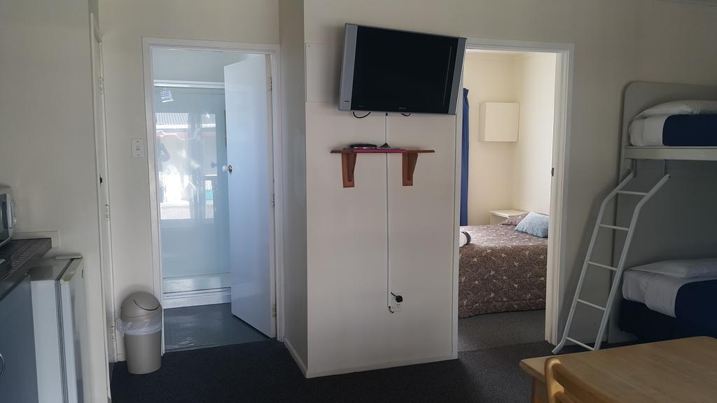 Camellia Court Family Motel Taupo Zewnętrze zdjęcie