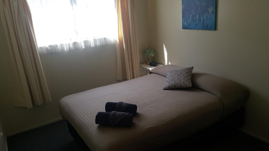 Camellia Court Family Motel Taupo Zewnętrze zdjęcie