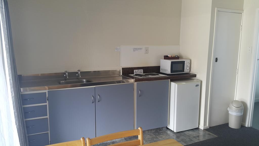 Camellia Court Family Motel Taupo Zewnętrze zdjęcie