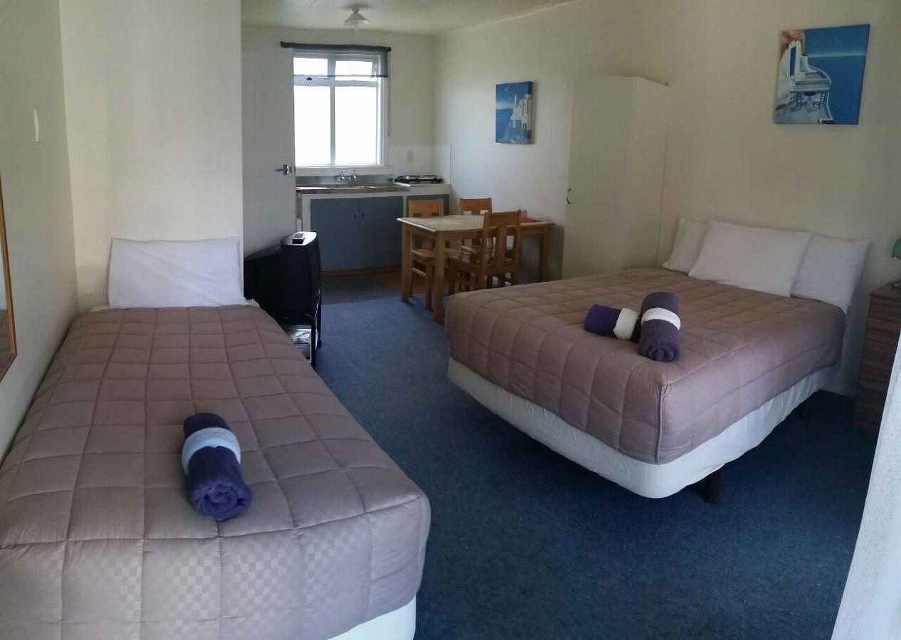 Camellia Court Family Motel Taupo Zewnętrze zdjęcie
