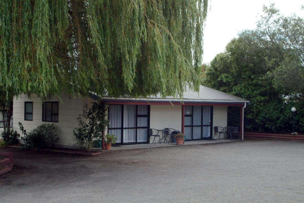 Camellia Court Family Motel Taupo Zewnętrze zdjęcie